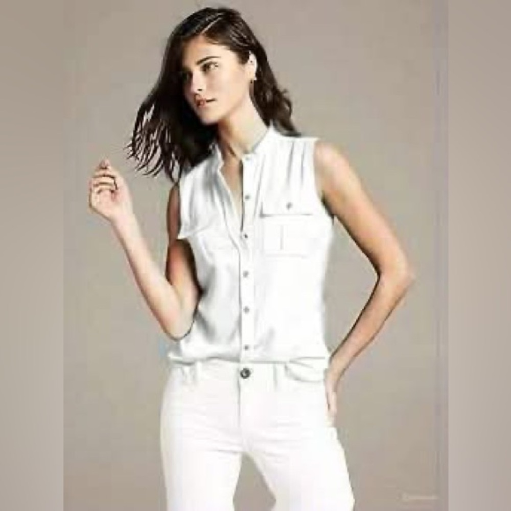 Banana Republic White Sleeveless Safari Blouse with Silver buttons, size 12